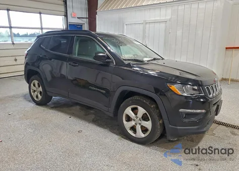 2018 Jeep Compass Latitude z USA, uszkodzony, nr VIN 3C4NJDBB9JT281390